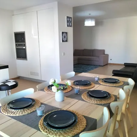 Modern Rocha Prime Flat